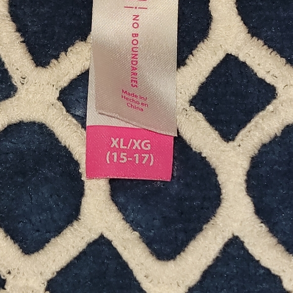 Knit Hoodie With Crochet Back - Fits like M/L - Picture 5 of 5